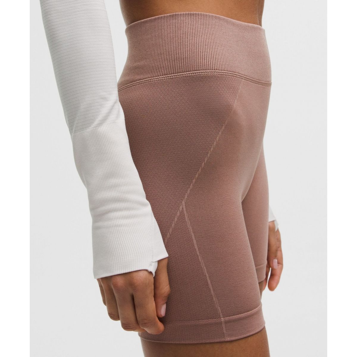 룰루레몬(LULULEMON) 겟 로우 하이라이즈 트레이닝 쇼츠 5inch  TWIG ASHR