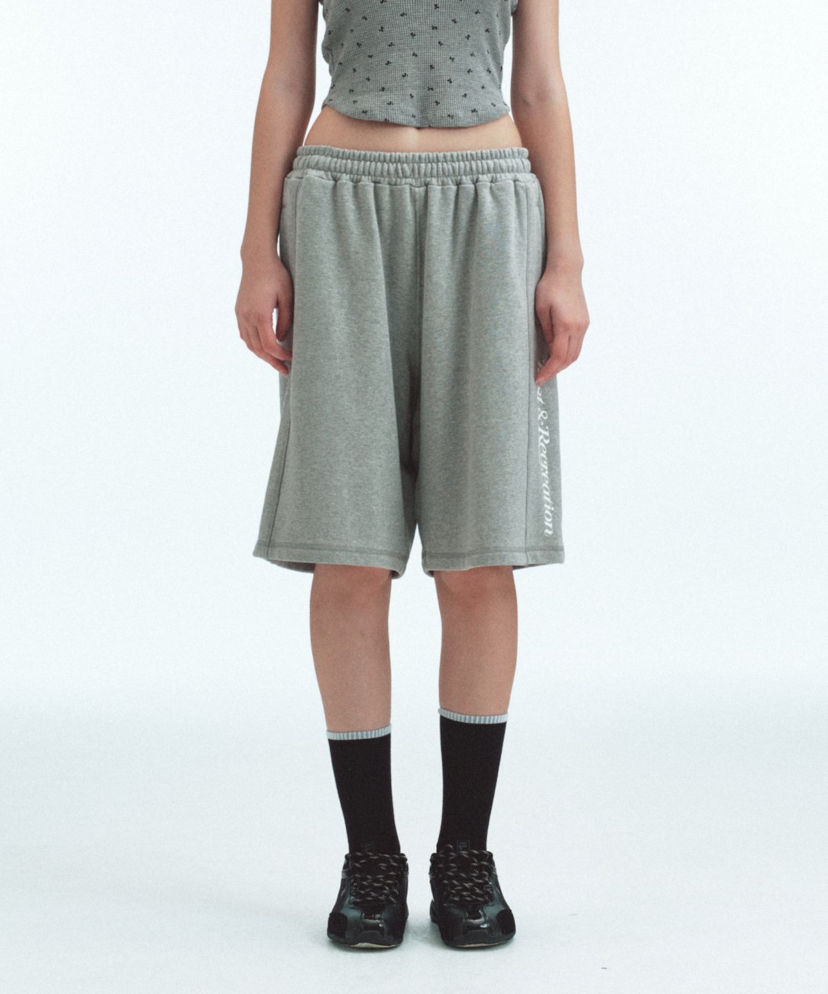 레스트앤레크레이션(REST&RECREATION) SWEAT MIDI SHORTS - GREY