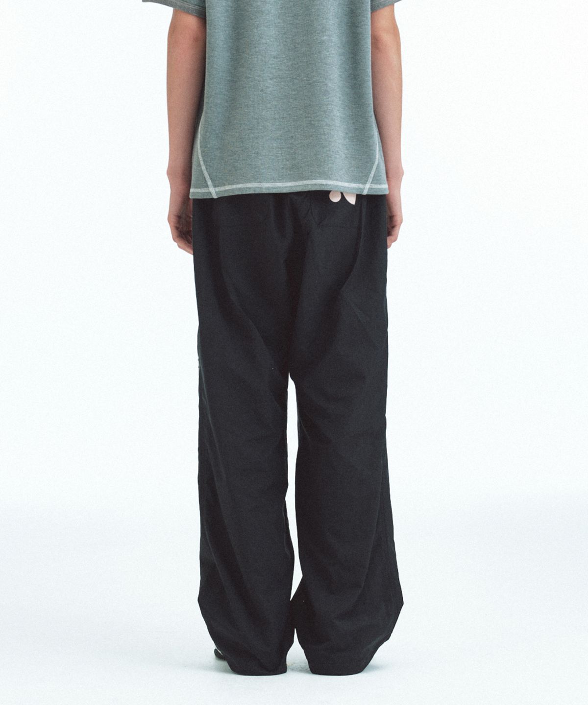 레스트앤레크레이션(REST&RECREATION) WIDE NYLON PANTS - BLACK