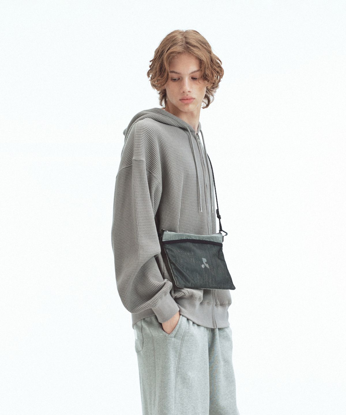 레스트앤레크레이션(REST&RECREATION) NET SACOCHE BAG - GREY