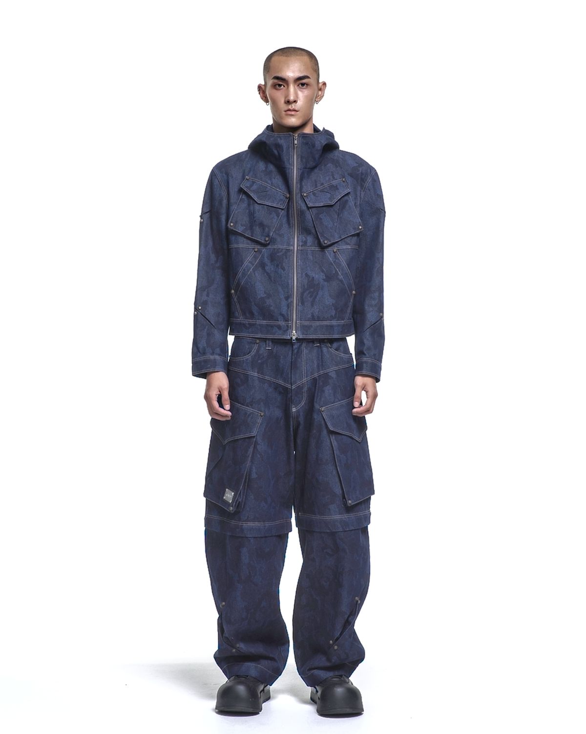 에르 바이 에러리스트(ERR BY ERRORIST) SCAR DETACHABLE CARGO DENIM PANTS  [INDIGO CAMO]