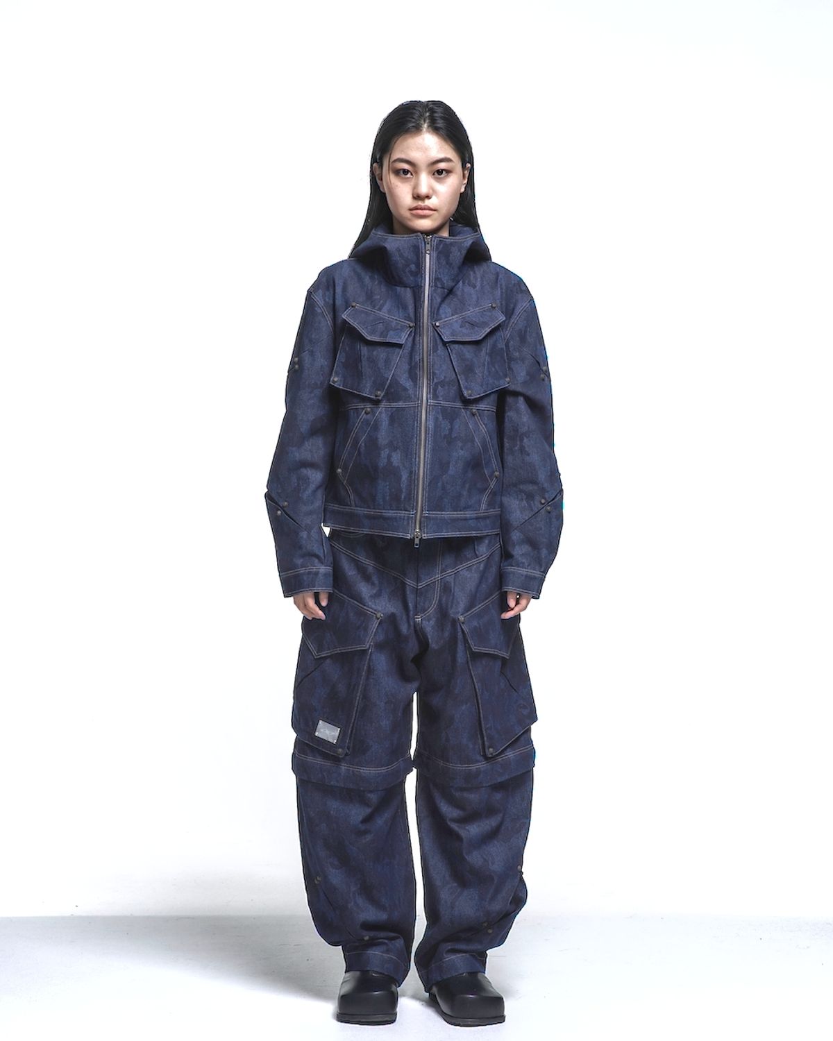 에르 바이 에러리스트(ERR BY ERRORIST) SCAR DETACHABLE CARGO DENIM PANTS  [INDIGO CAMO]