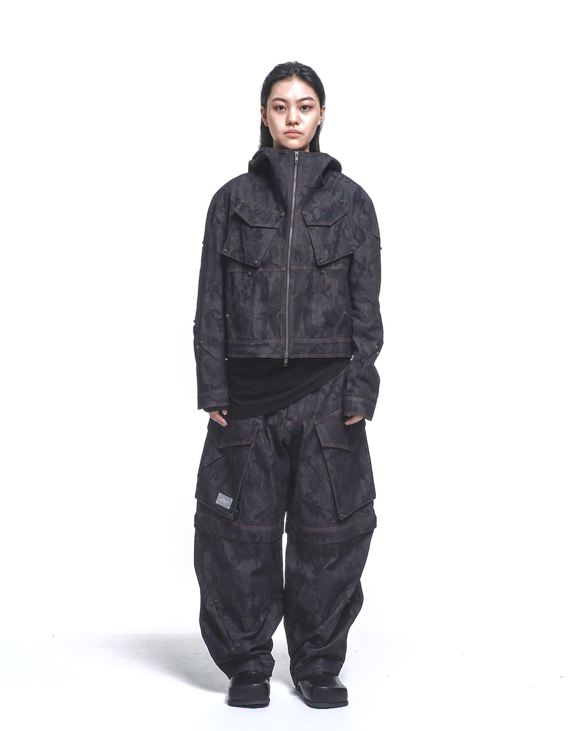 에르 바이 에러리스트(ERR BY ERRORIST) SCAR DETACHABLE CARGO DENIM PANTS [BLACK CAMO]