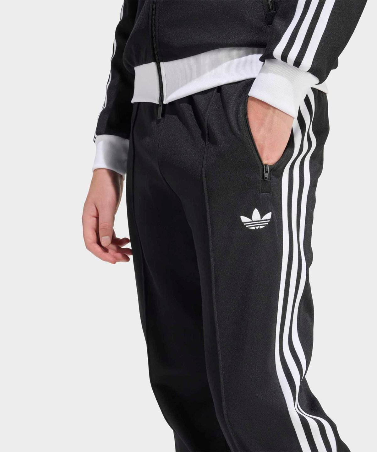 아디다스(ADIDAS) 클래식 트랙 팬츠 - 블랙:화이트 / KE3530