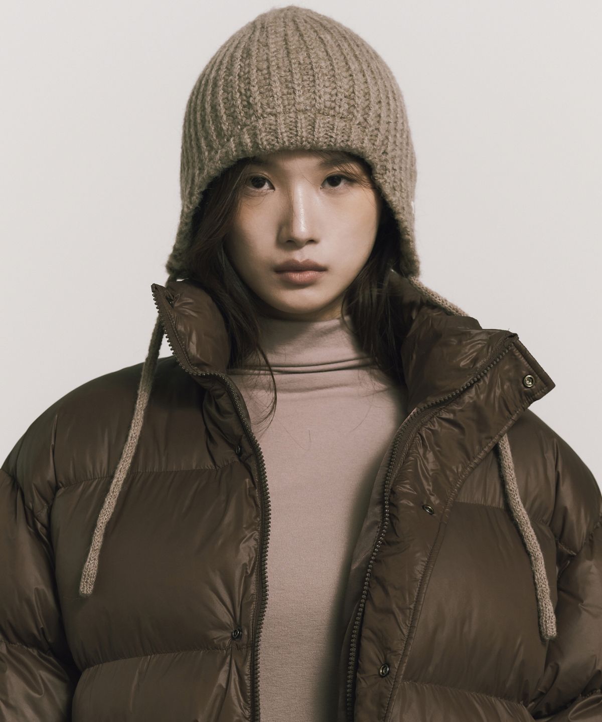 닉앤니콜(NICK&NICOLE) RIBBED KNIT EAR FLAP CAP_BROWN