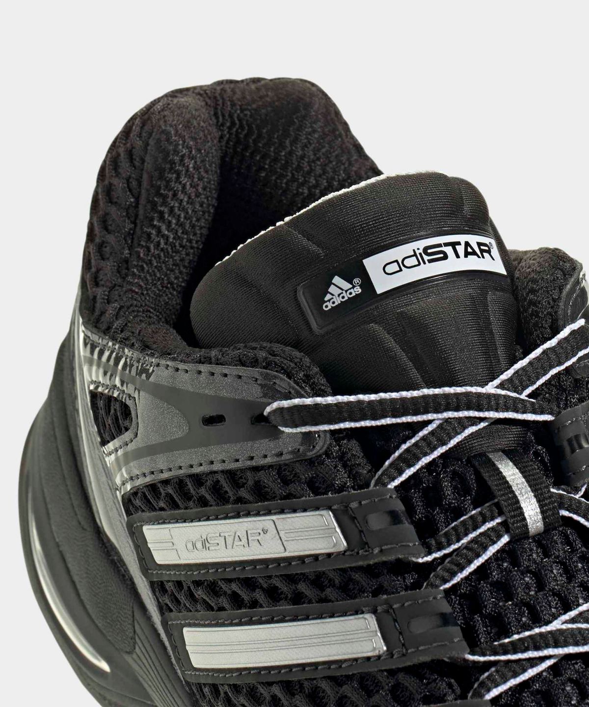 아디다스(ADIDAS) 아디스타 컨트롤 5 - 블랙:실버 / KI6150