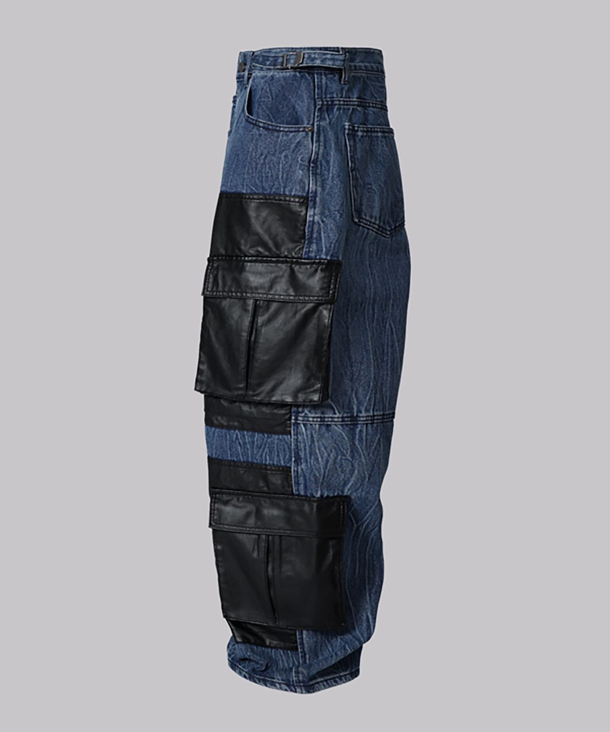 코너블레스(CORNERBLESS) FAKE LEATHER MIXED CARGO DENIM PANTS