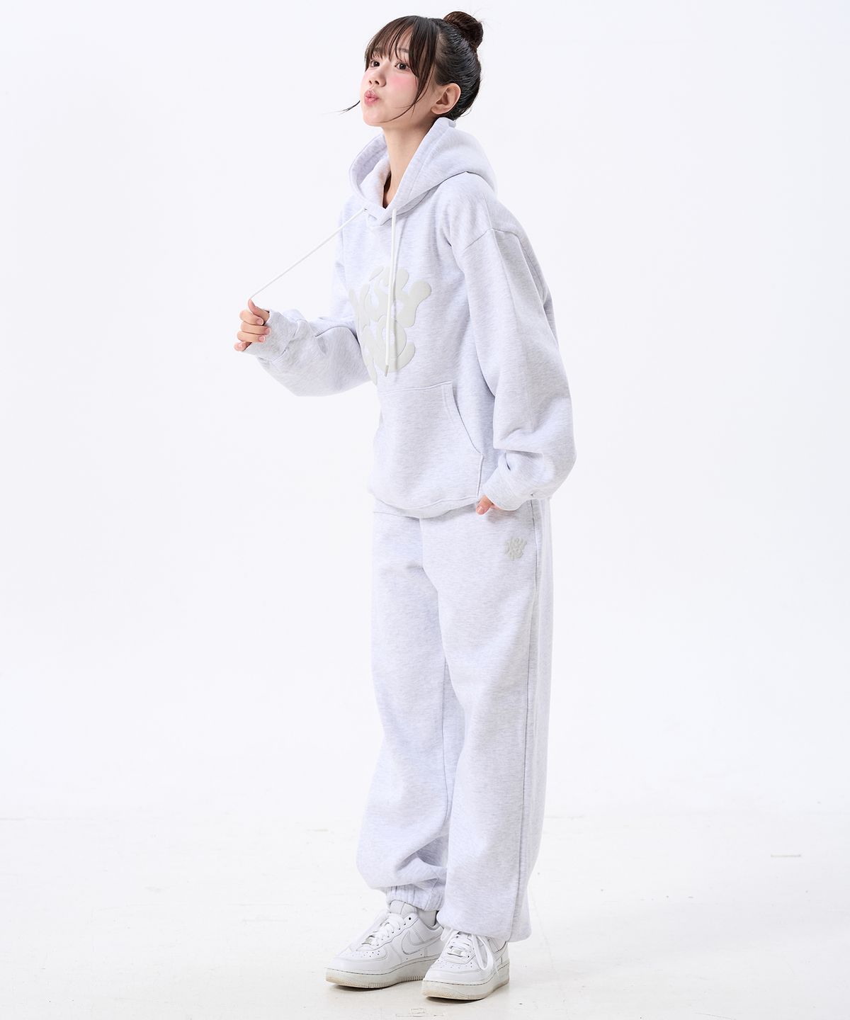 키쇼르(KISHOR) (기모) Puff Logo Hoodie Melangegrey