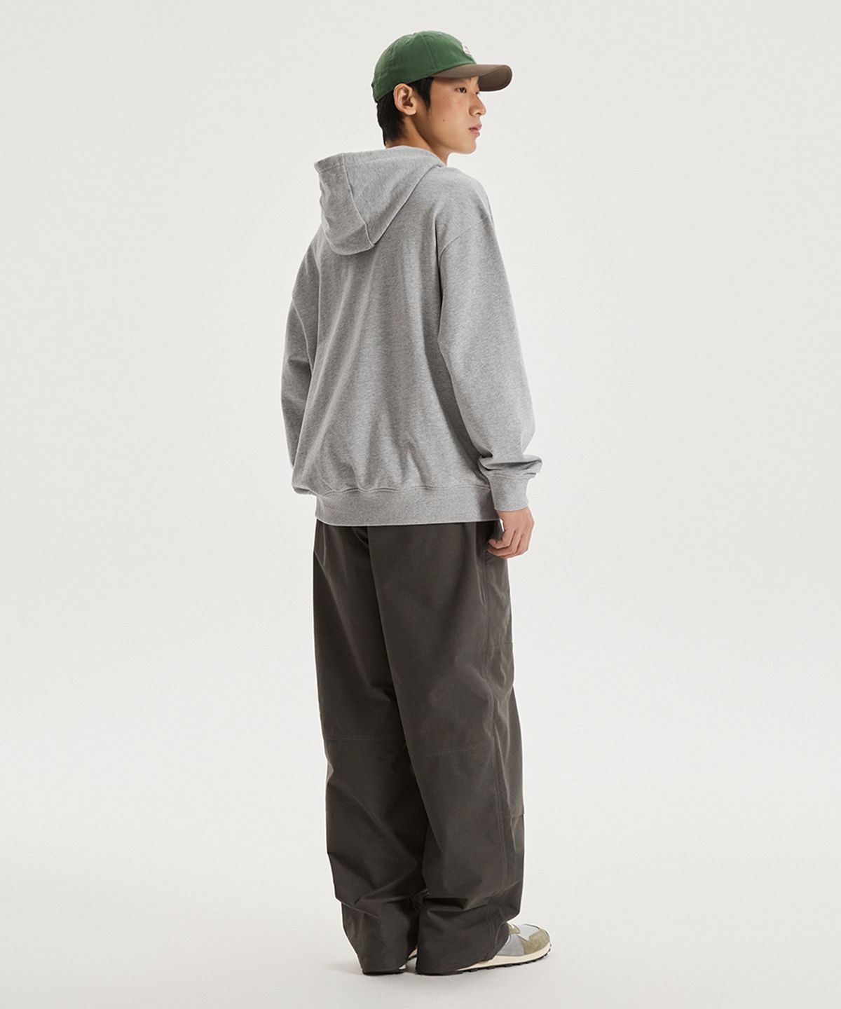 뉴발란스(NEW BALANCE) NBN0G11203 / UNI 에센셜 스몰로고 후드티 (GRAY)