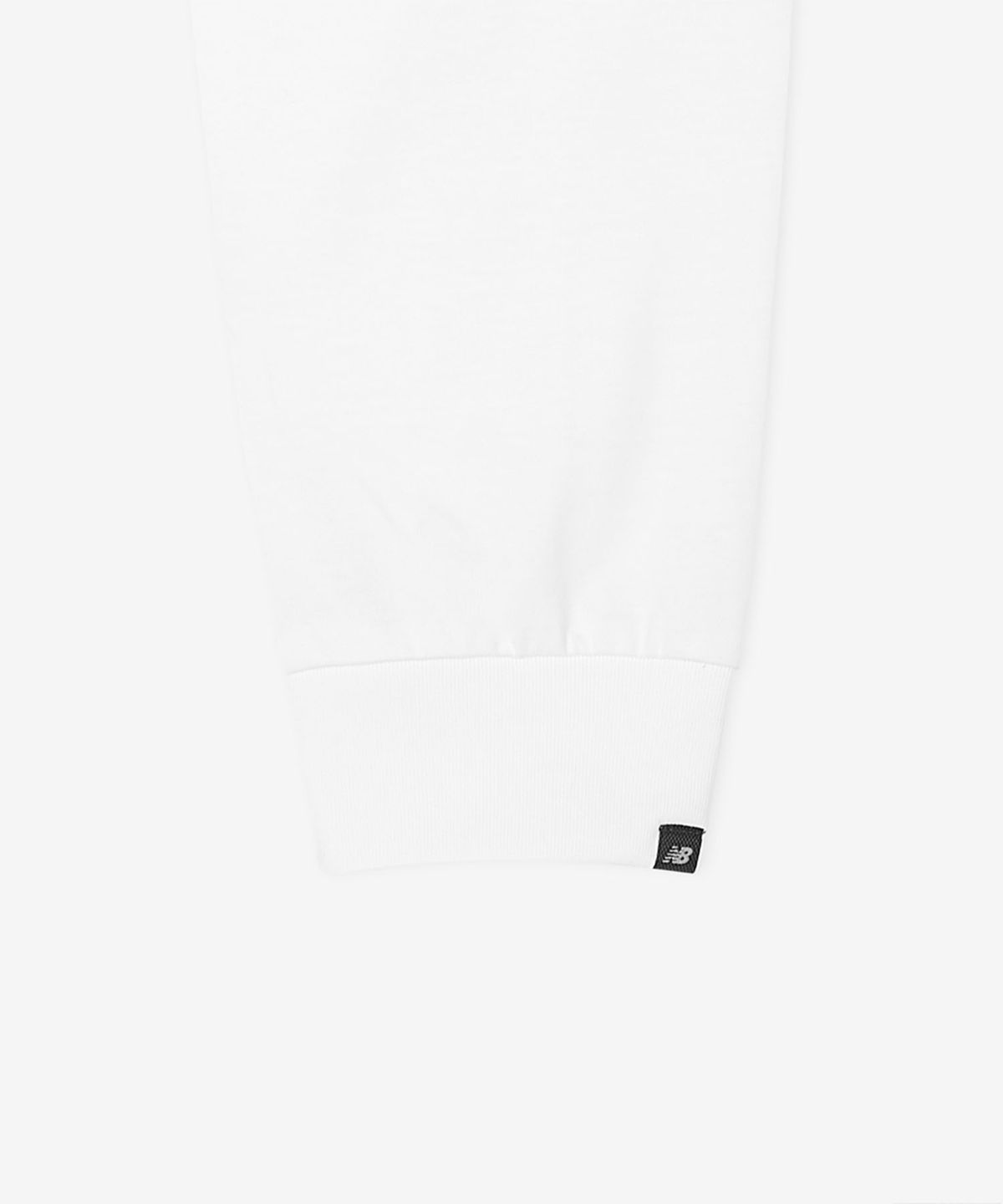 뉴발란스(NEW BALANCE) NBNDG21203 / UNI 에센셜 스몰로고 긴팔티 (WHITE)