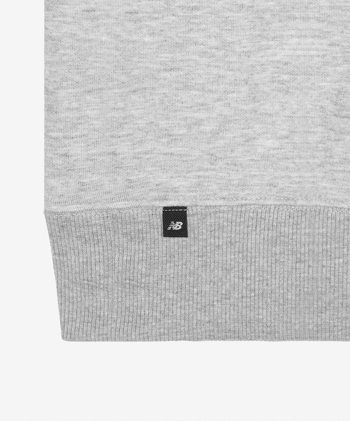 뉴발란스(NEW BALANCE) NBNCG11203 / UNI 에센셜 스몰로고 맨투맨 (GRAY)