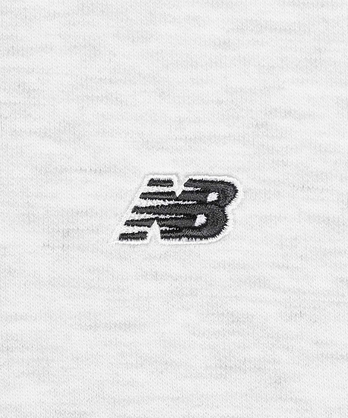 뉴발란스(NEW BALANCE) NBNCG11213 / UNI 에센셜 스몰로고 반집업 맨투맨 (LIGHT GRAY)