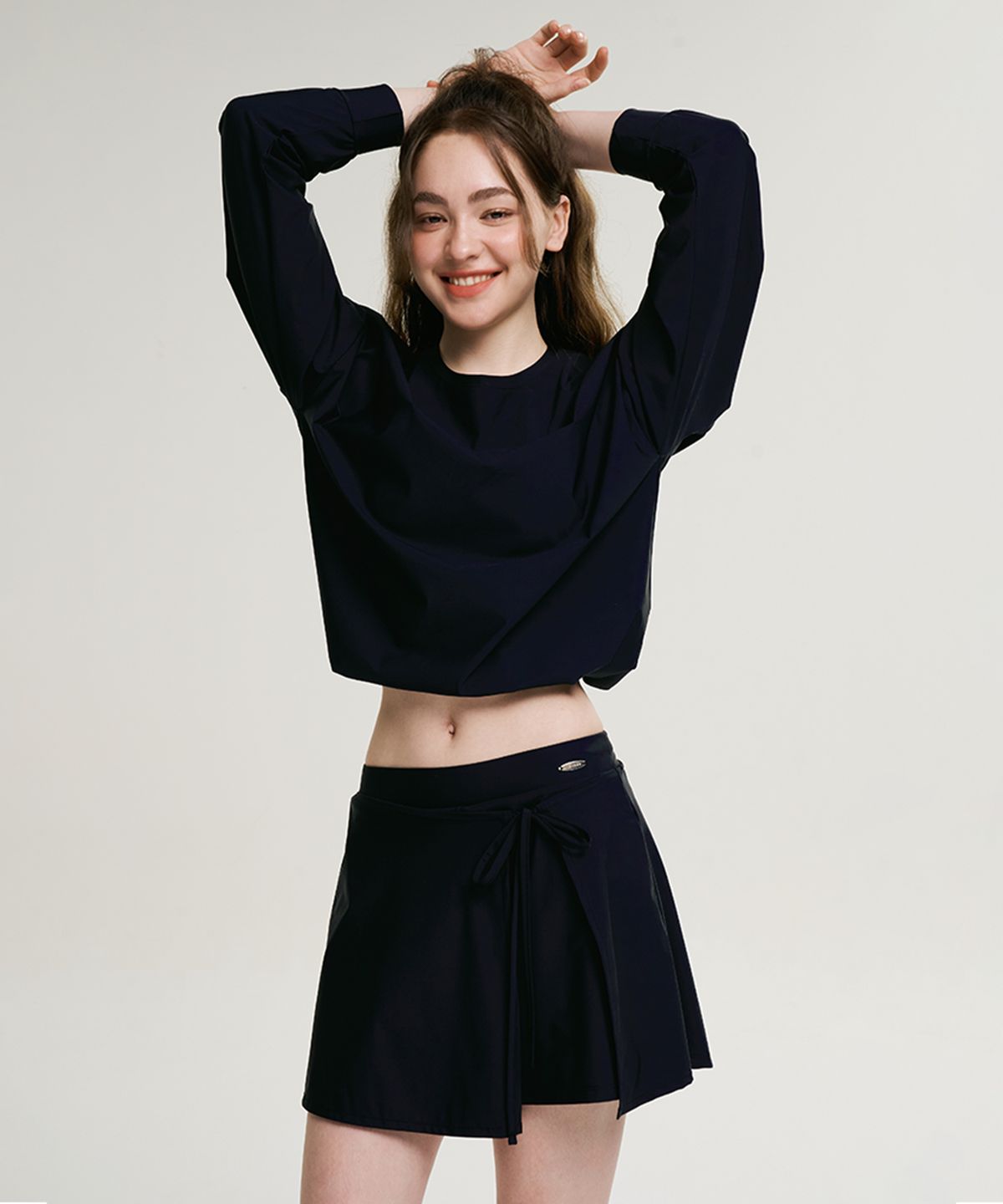 레이지비(LAZYBEE) [SET] 에어파스텔 스트링 여성 래쉬가드 + 랩스커트 큐롯 블랙