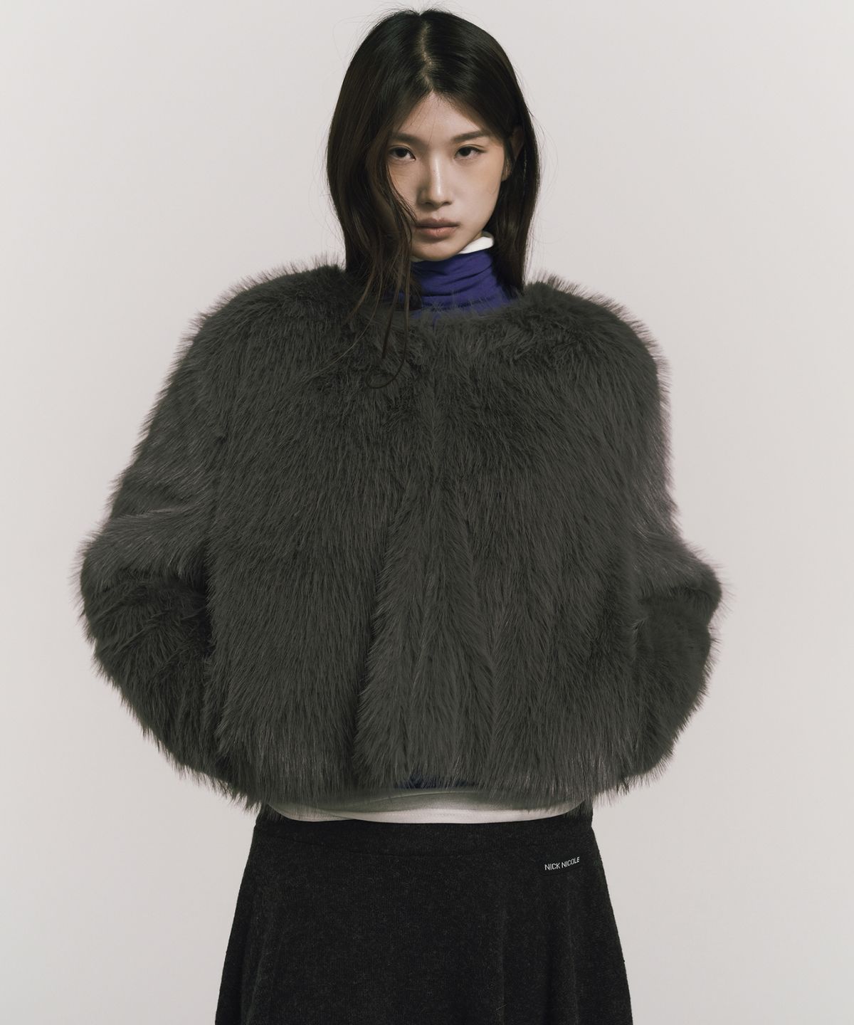 닉앤니콜(NICK&NICOLE) SOFT FUR CROPPED JACKET_CHARCOAL