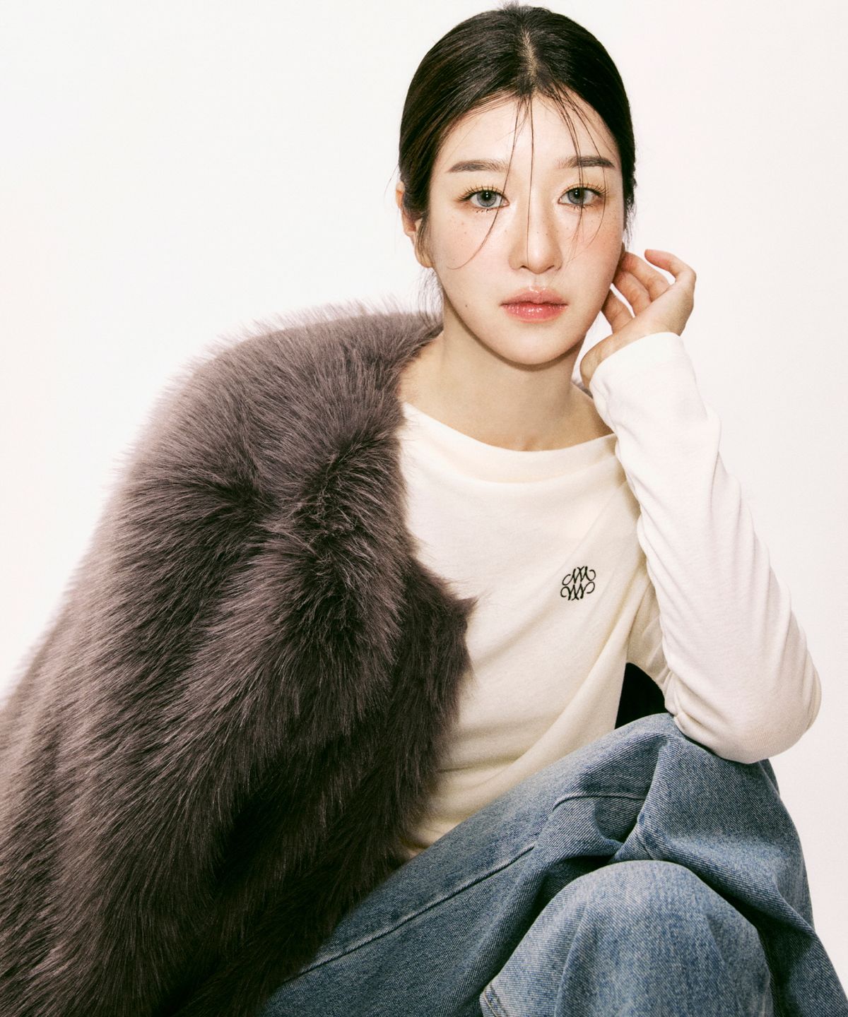 닉앤니콜(NICK&NICOLE) SOFT FUR CROPPED JACKET_CHARCOAL