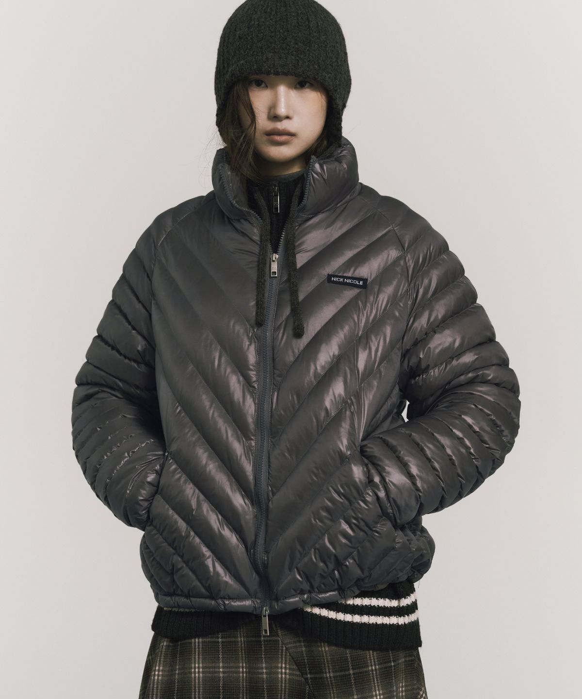 닉앤니콜(NICK&NICOLE) NICOLE LIGHT WEIGHT PADDING_CHARCOAL