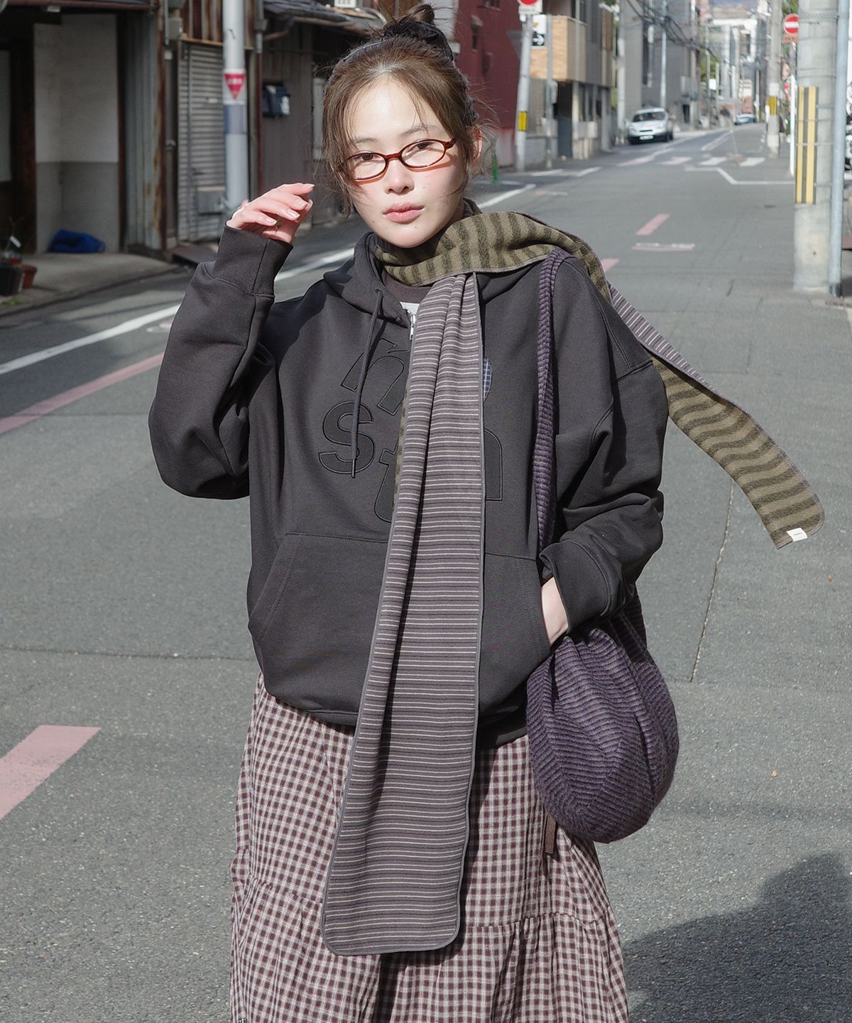 나츠(NAATS) Fuzzy stripe muffler, khaki