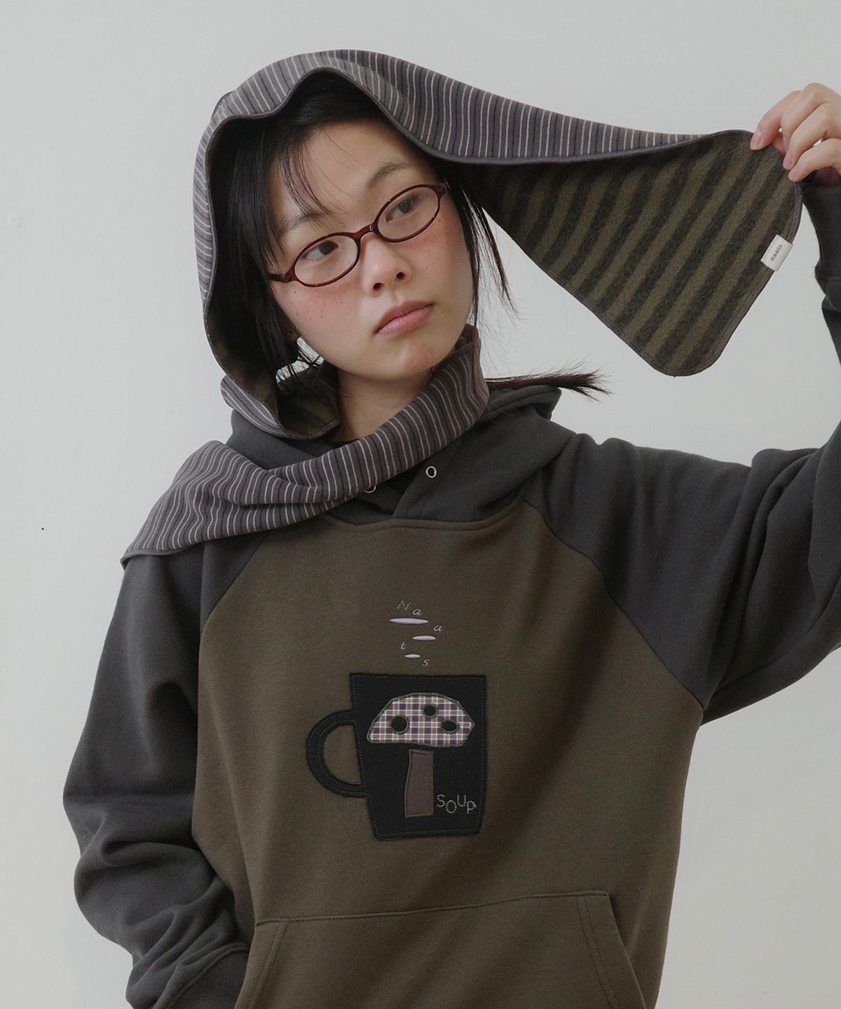 나츠(NAATS) Fuzzy stripe muffler, khaki