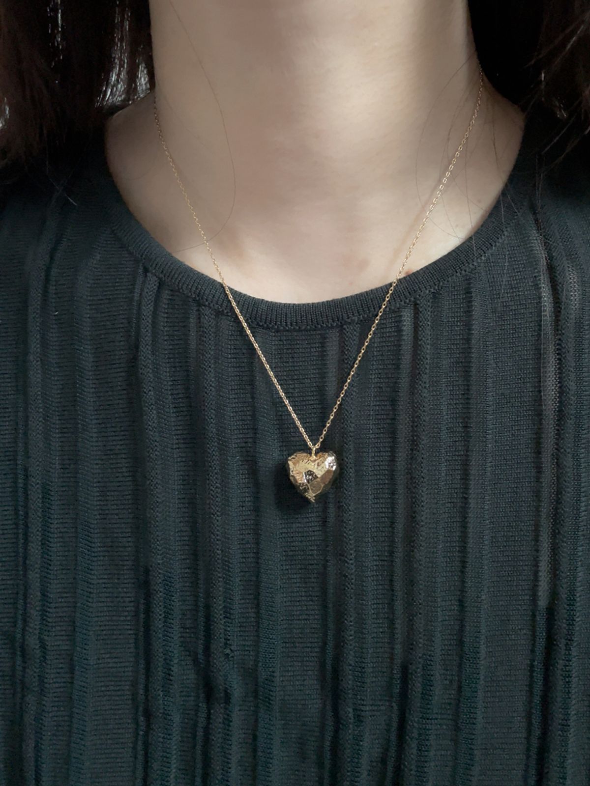 엘리오나(ELYONA) ELA 31 Sculpted Heart Necklace