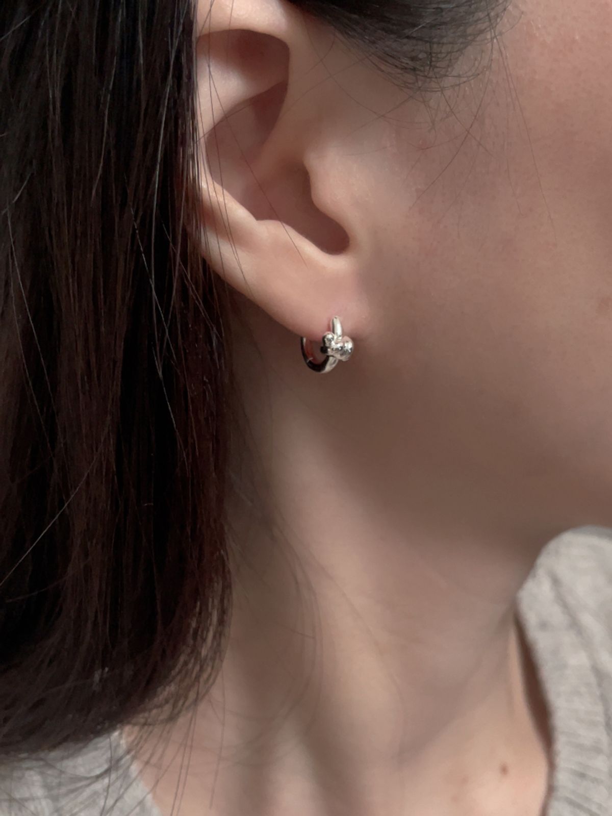 엘리오나(ELYONA) ELA 33 mini Knot Earrings