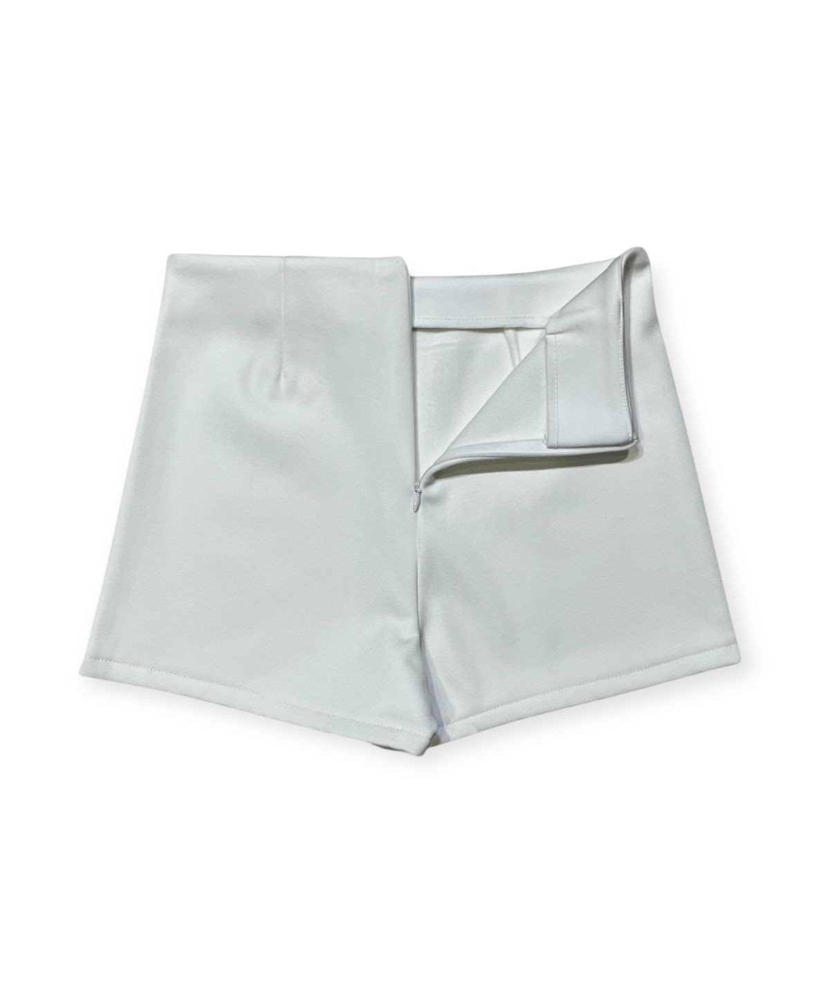 본슬리피(BORN SLIPPY) Soft Crystal Winter Fleece Shorts (Ivory)