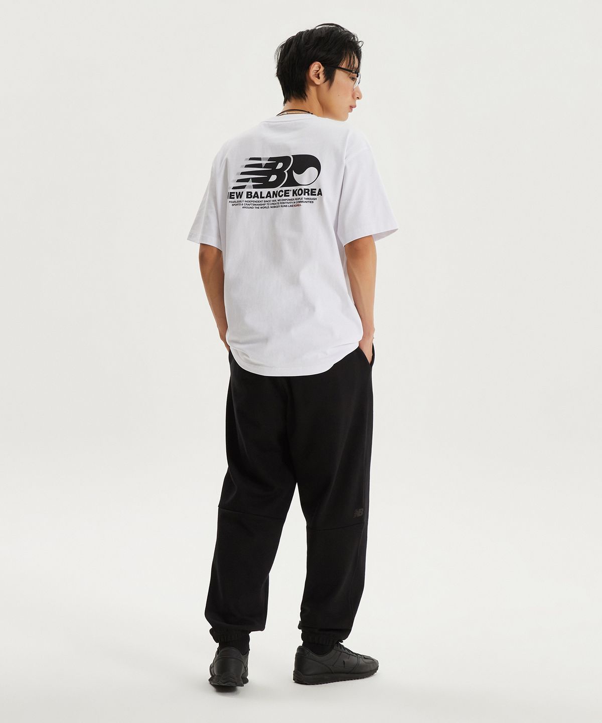 뉴발란스(NEW BALANCE) NBMLG11203 / UNI 에센셜 조거 팬츠 (BLACK)