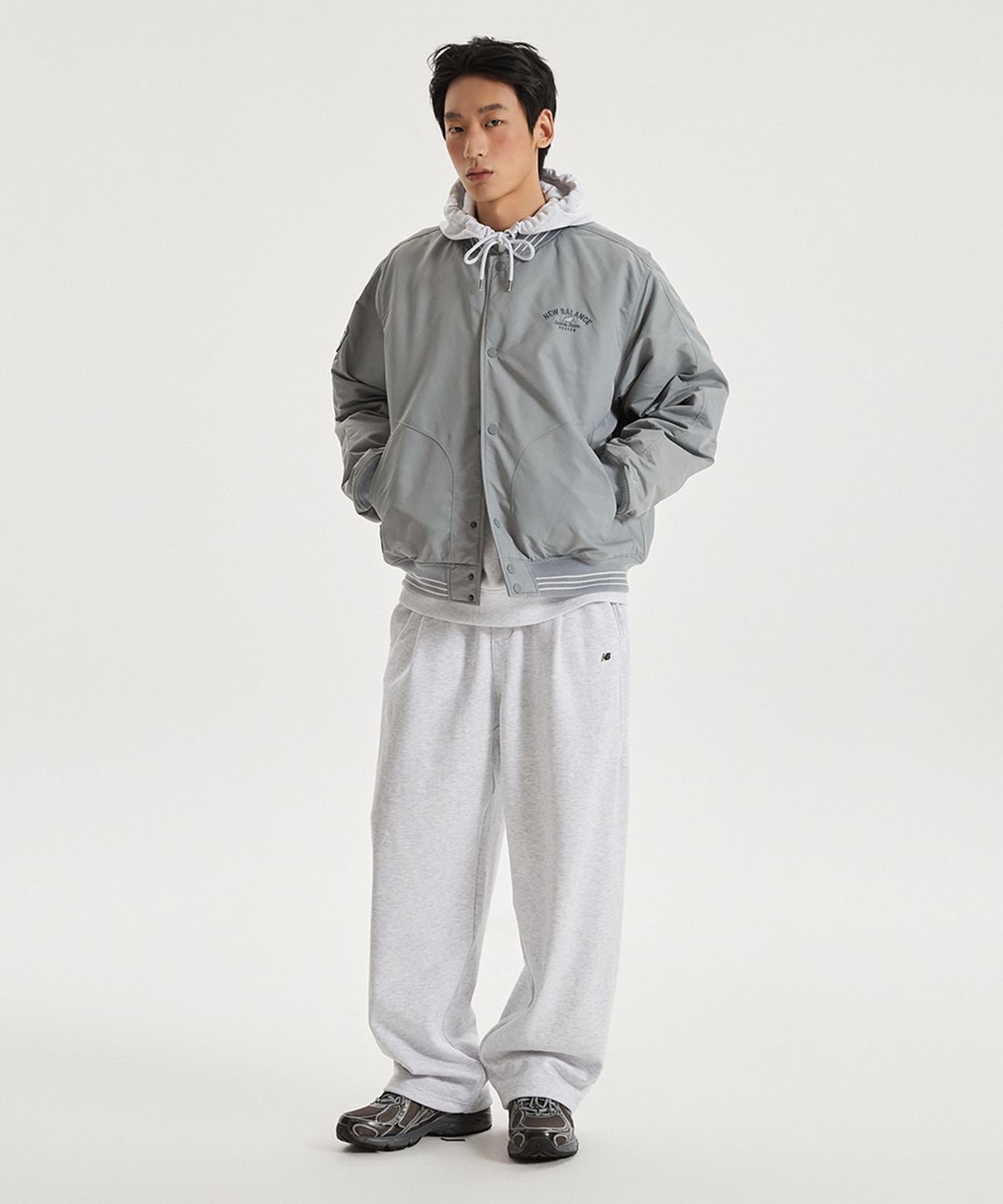 뉴발란스(NEW BALANCE) NBMLG11233 / UNI 에센셜 와이드 원턱 팬츠 (LIGHT GRAY)