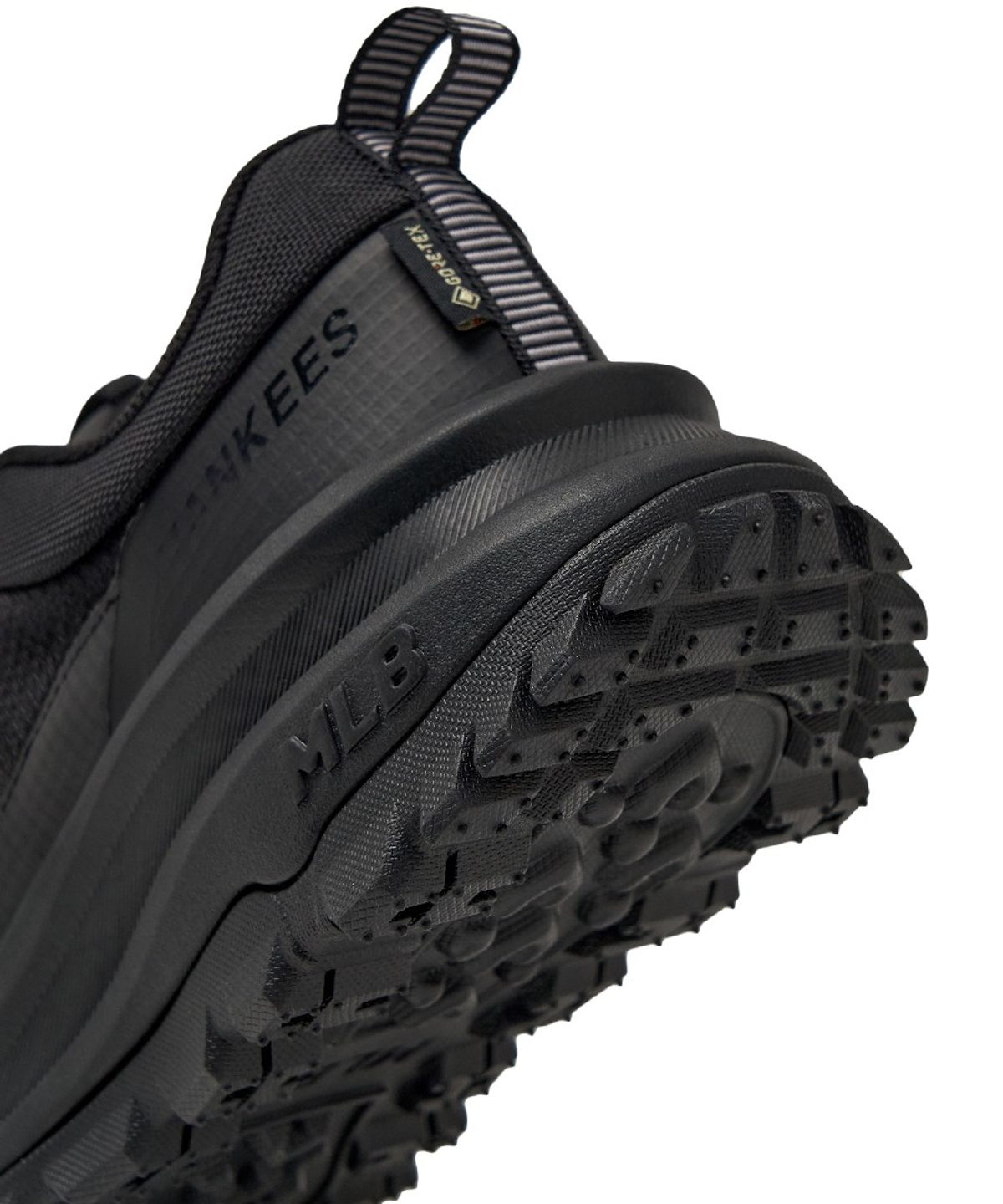 엠엘비(MLB) 범프 청키 GTX NY (Black)