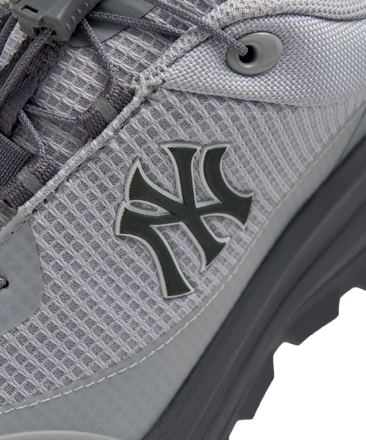 엠엘비(MLB) 범프 청키 GTX NY (L.Charcoal Grey)