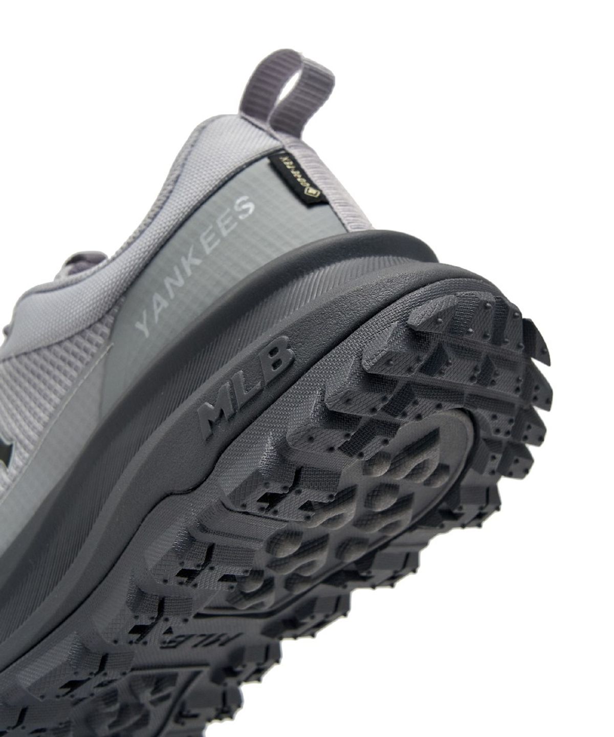 엠엘비(MLB) 범프 청키 GTX NY (L.Charcoal Grey)