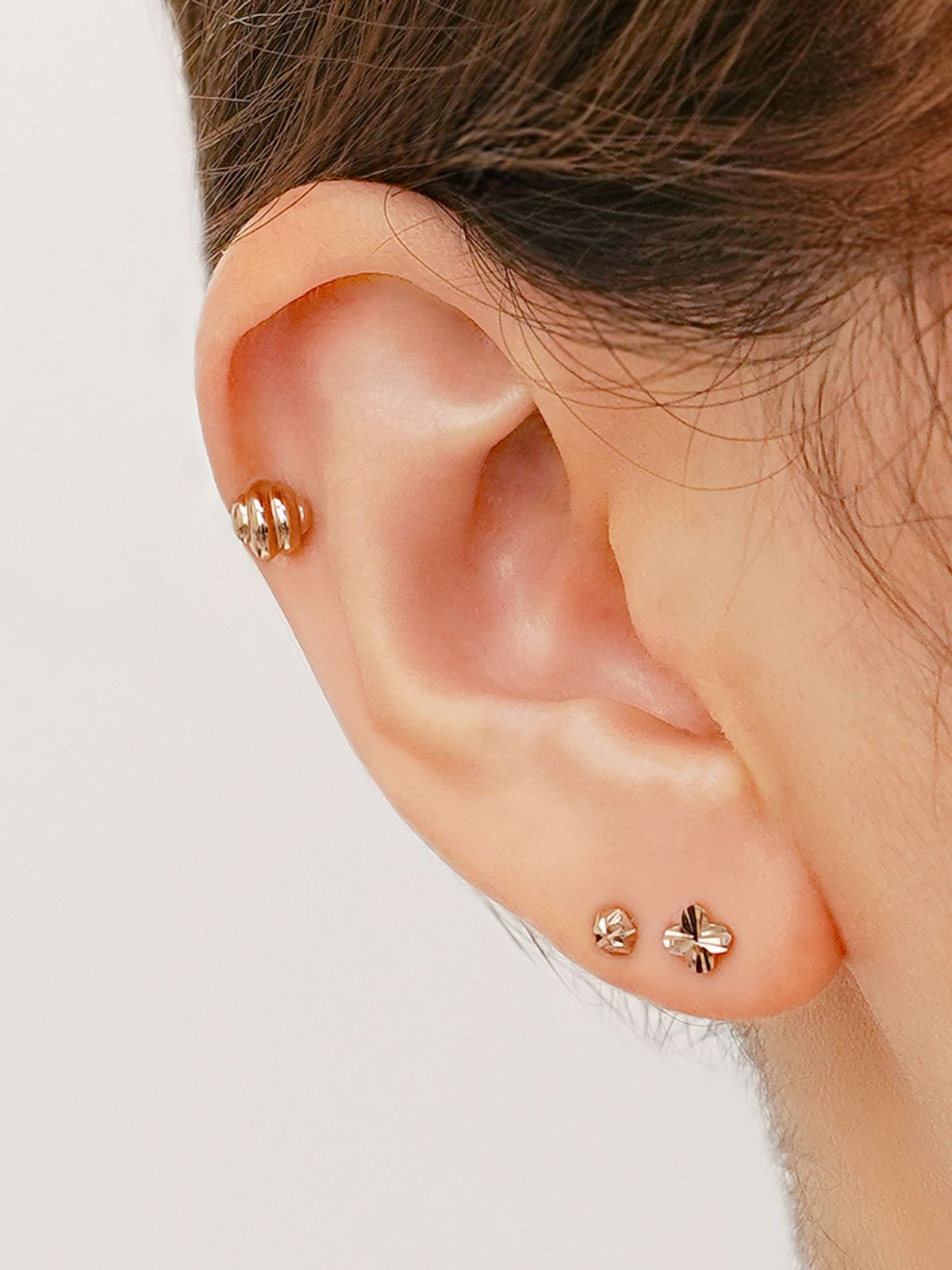 미니멀피어싱(MINIMALPIERCING) 14K 샤이닝 클로버 컷팅 피어싱 귀걸이