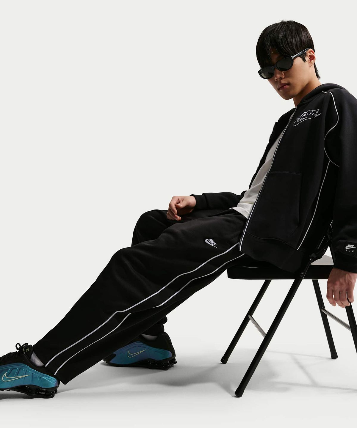 나이키(NIKE) 스포츠웨어 클럽 오버사이즈 니트 트랙 팬츠 M - 블랙:화이트:블랙:화이트 / HV1416-010