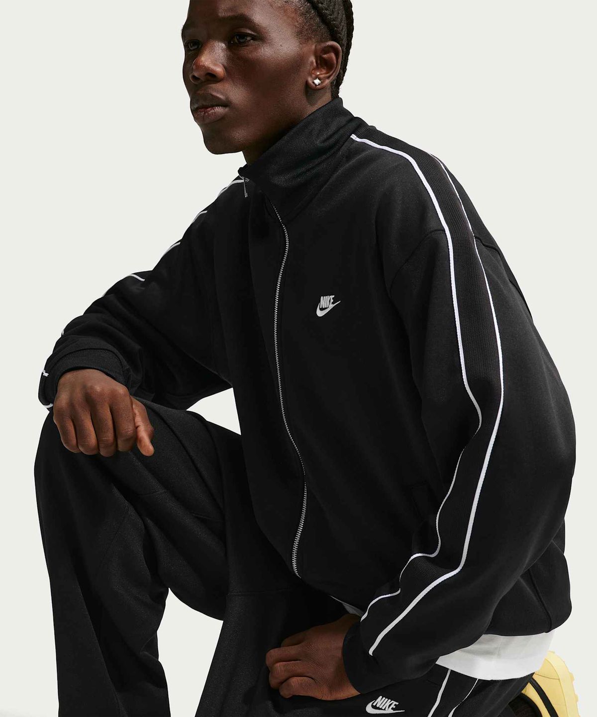 나이키(NIKE) 스포츠웨어 클럽 오버사이즈 니트 트랙 재킷 M - 블랙:화이트:블랙:화이트 / HV1418-010