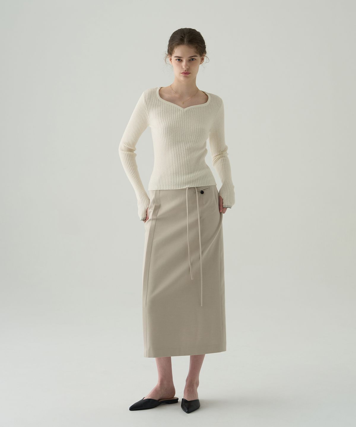 드로우핏 우먼(DRAWFIT WOMEN) 하트 넥 골지 슬림 니트 탑 [M.GREY]