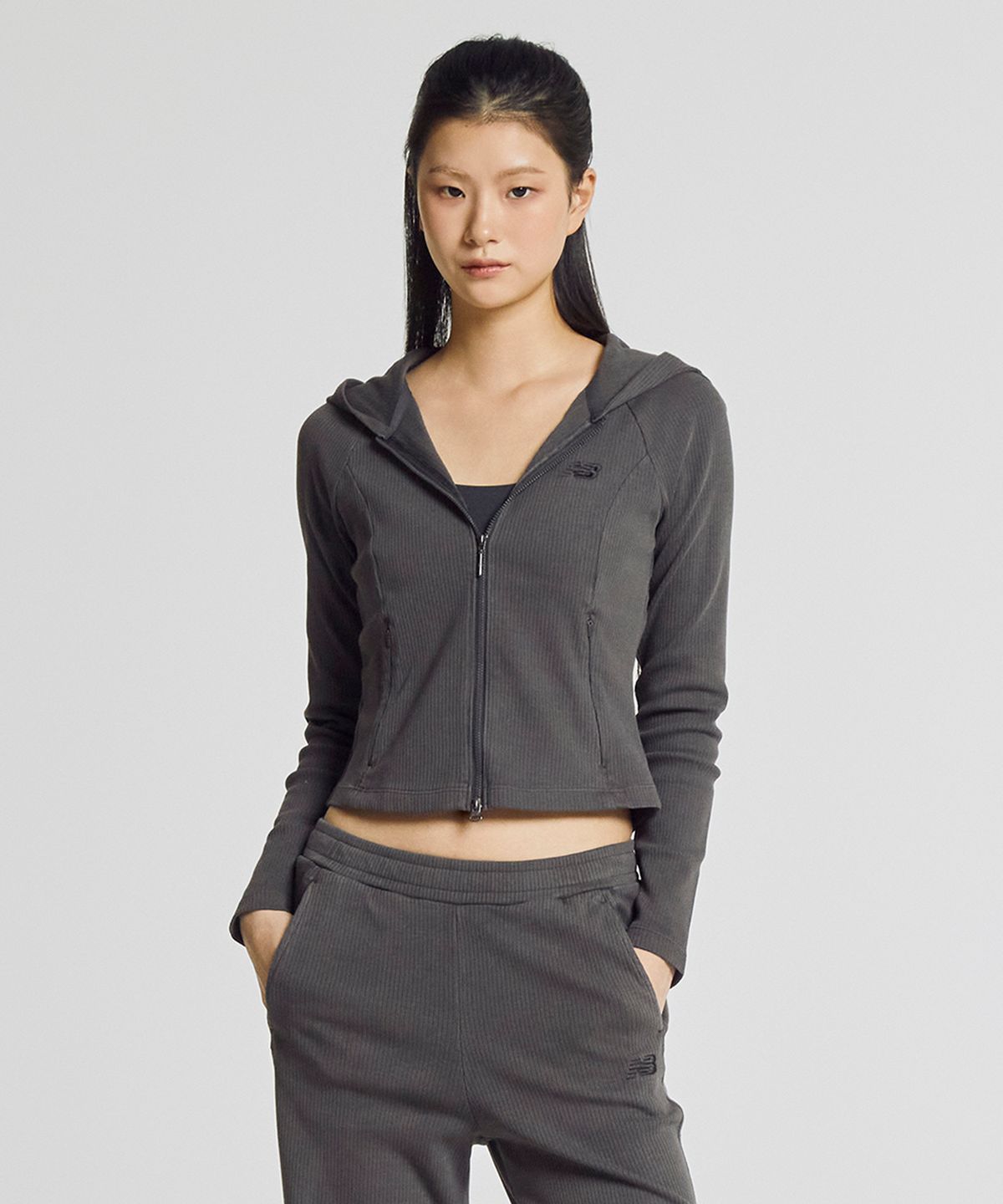 뉴발란스(NEW BALANCE) NBMDG2W322 / WOMEN 소프트프레쉬골지 후드 투웨이 집업 (DARK GRAY)