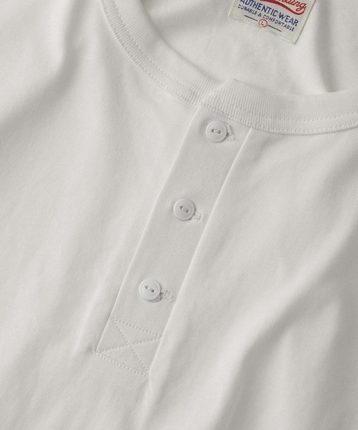 아웃스탠딩(OUTSTANDING) VINTAGE HENLEY NECK LONG SLEEVE TEE_OFF WHITE