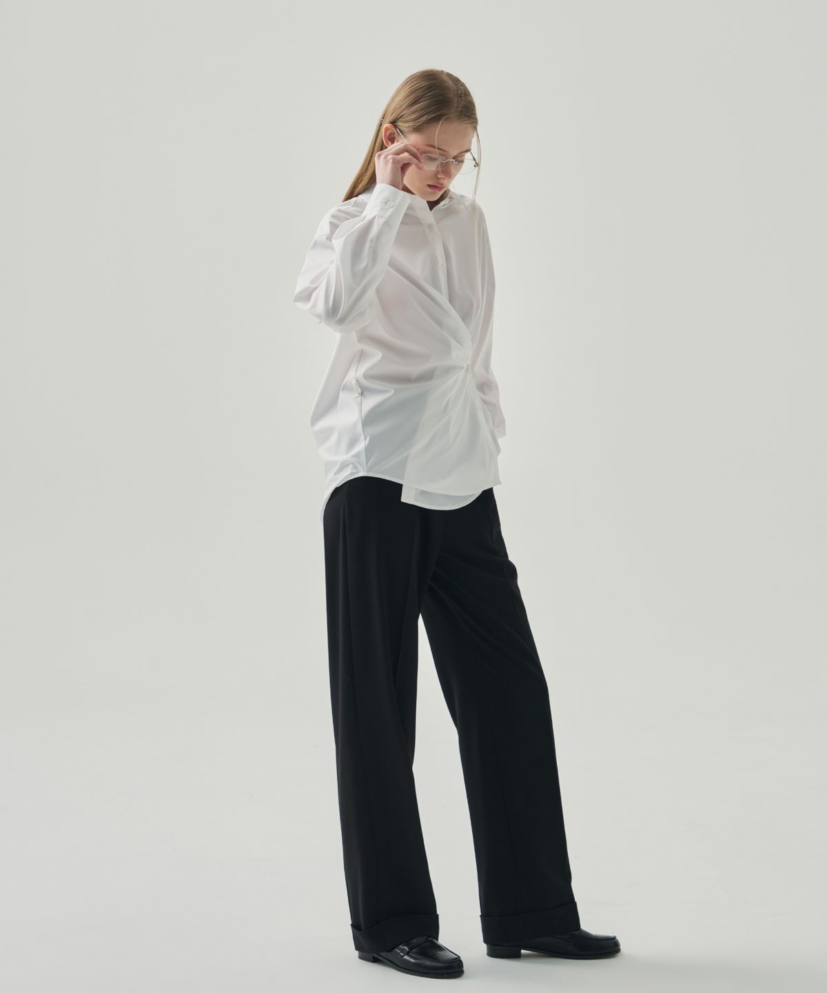 드로우핏 우먼(DRAWFIT WOMEN) 링클프리 사이드 버튼 랩 셔츠 [BLACK]