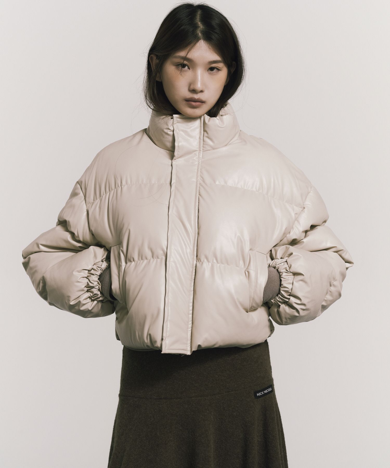 MUSINSA公式 | NICK&NICOLE PREMIUM VEGAN LEATHER CROP PADDING_BLACK