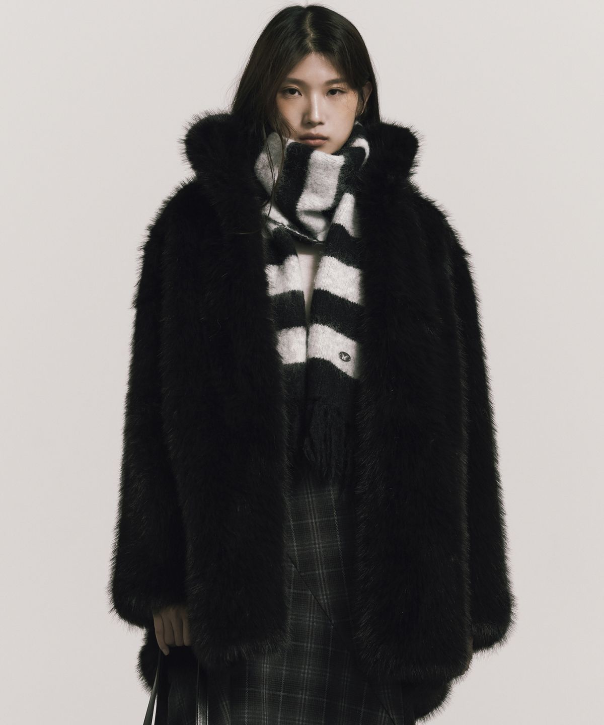 닉앤니콜(NICK&NICOLE) LUXE FUR MIDI JACKET_BLACK