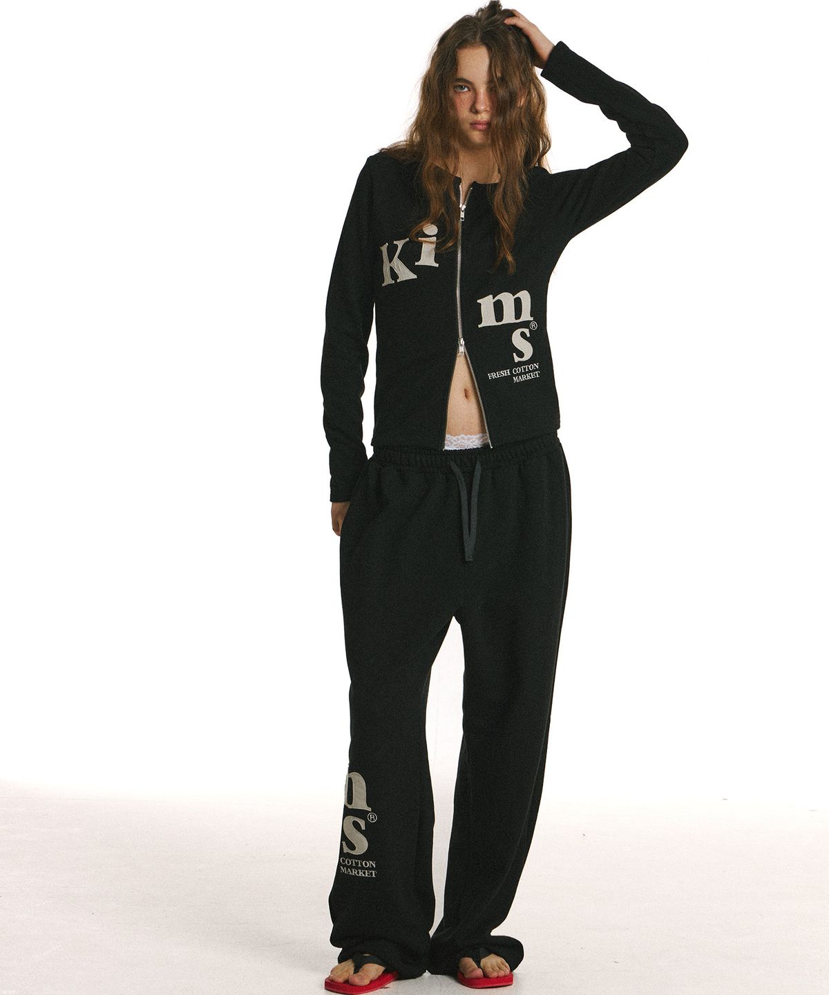 킴스 프레시 코튼 마켓(KIMS FRESH COTTON MARKET) Messy Alpha App Zip Cardigan Black