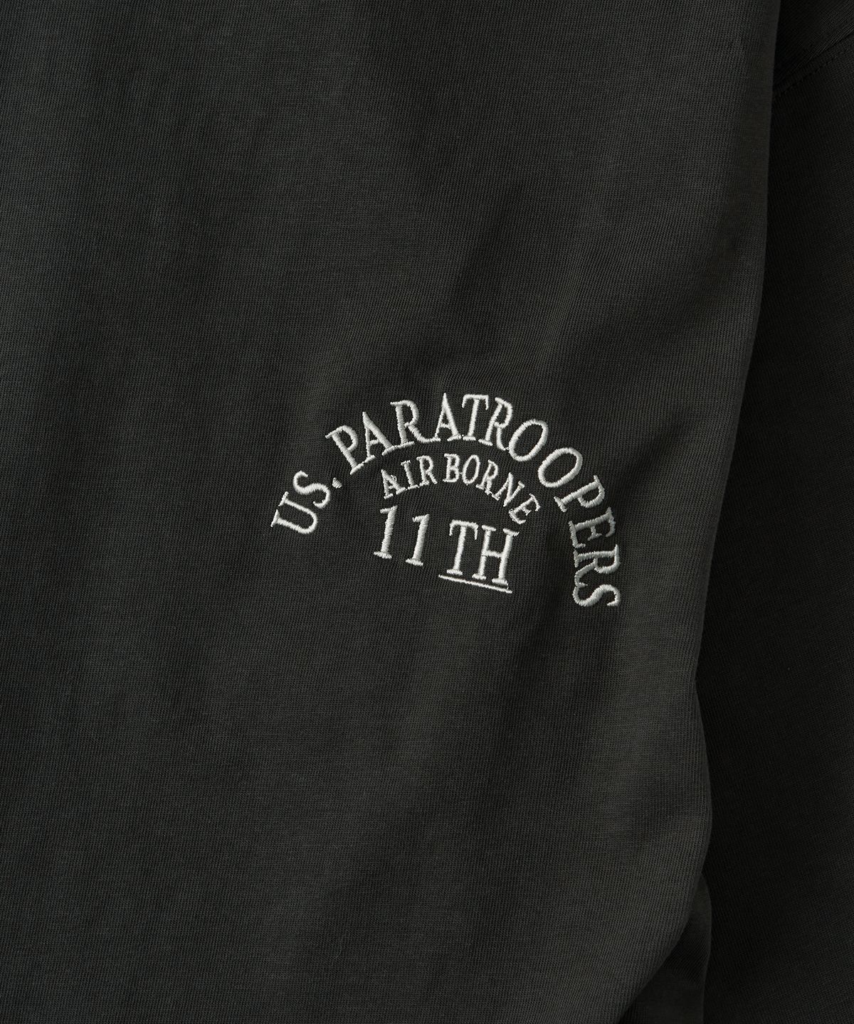 아웃스탠딩(OUTSTANDING) MIL SERIES LONG SLEEVE(SOUVENIR)_CHARCOAL