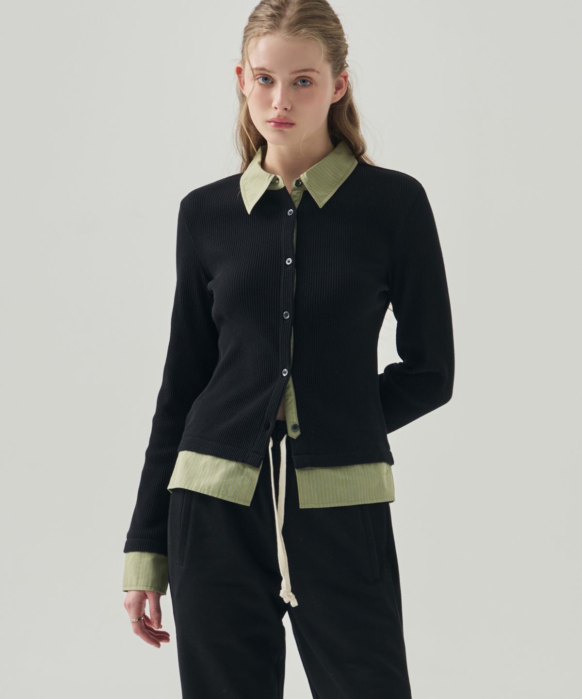 드로우핏 우먼(DRAWFIT WOMEN) 프로즈 레이어드 카라 셔츠 가디건 [BLACK]