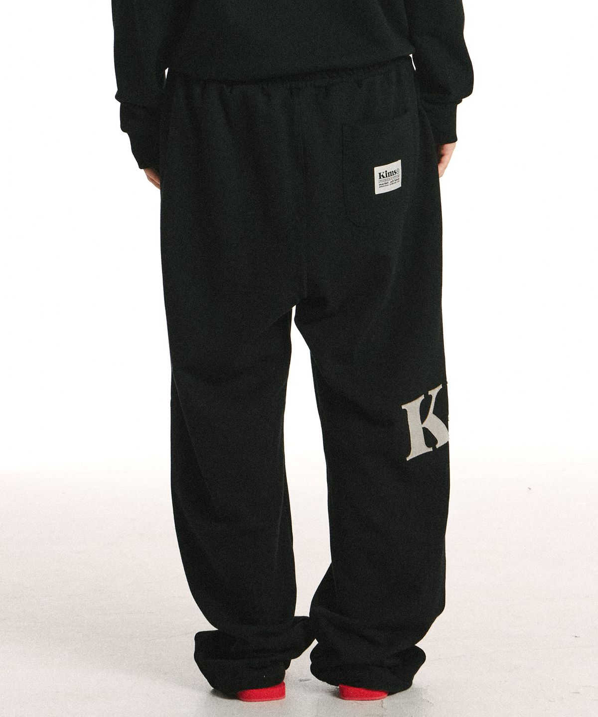 킴스 프레시 코튼 마켓(KIMS FRESH COTTON MARKET) Messy Alpha App Sweatpants Black