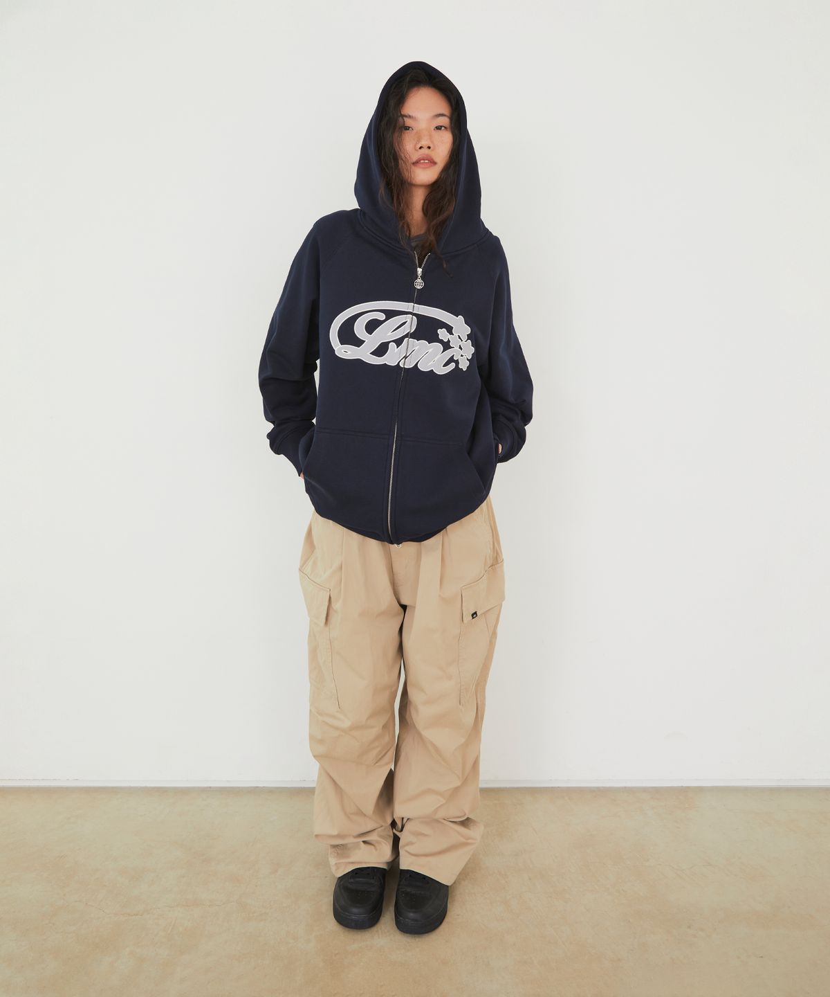 엘엠씨(LMC) STAR APPLIQUE LOGO ZIP-UP HOODIE heather gray