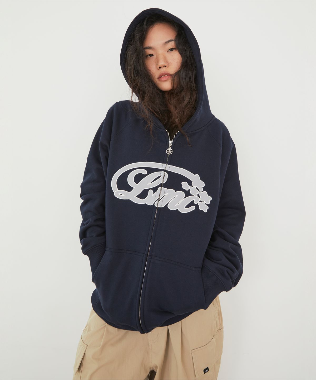 엘엠씨(LMC) STAR APPLIQUE LOGO ZIP-UP HOODIE heather gray