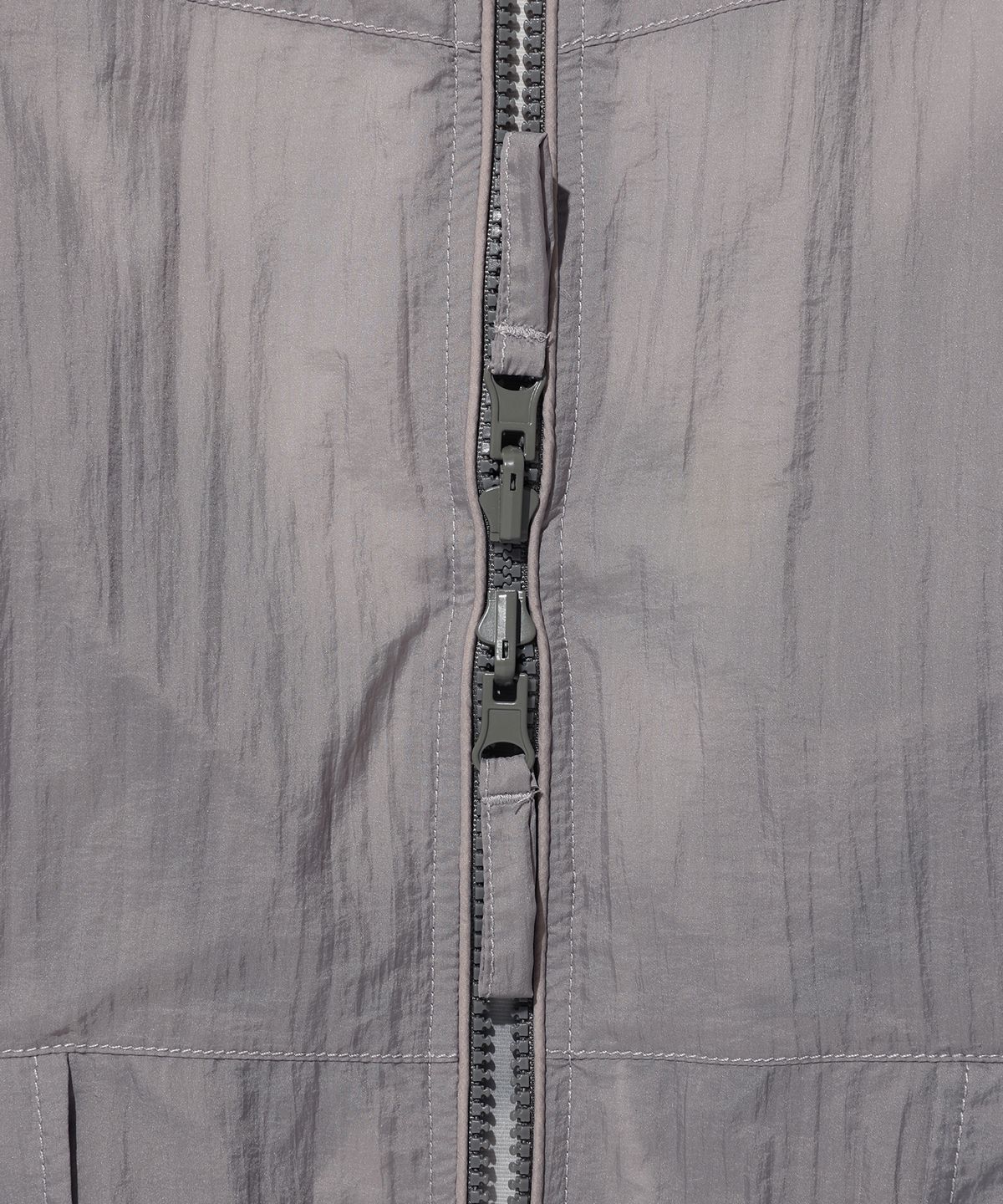 에이카화이트(AECA) REVERSIBLE PANEL WINDBREAKER-GREY