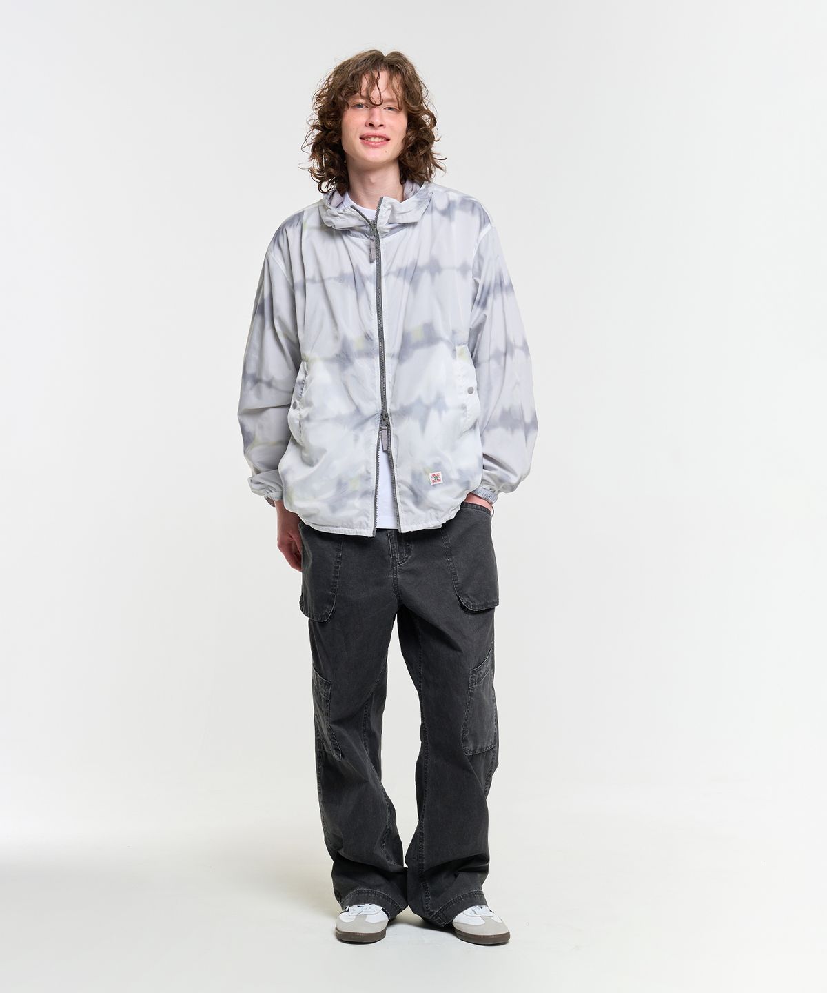 에이카화이트(AECA) REVERSIBLE PANEL WINDBREAKER-GREY