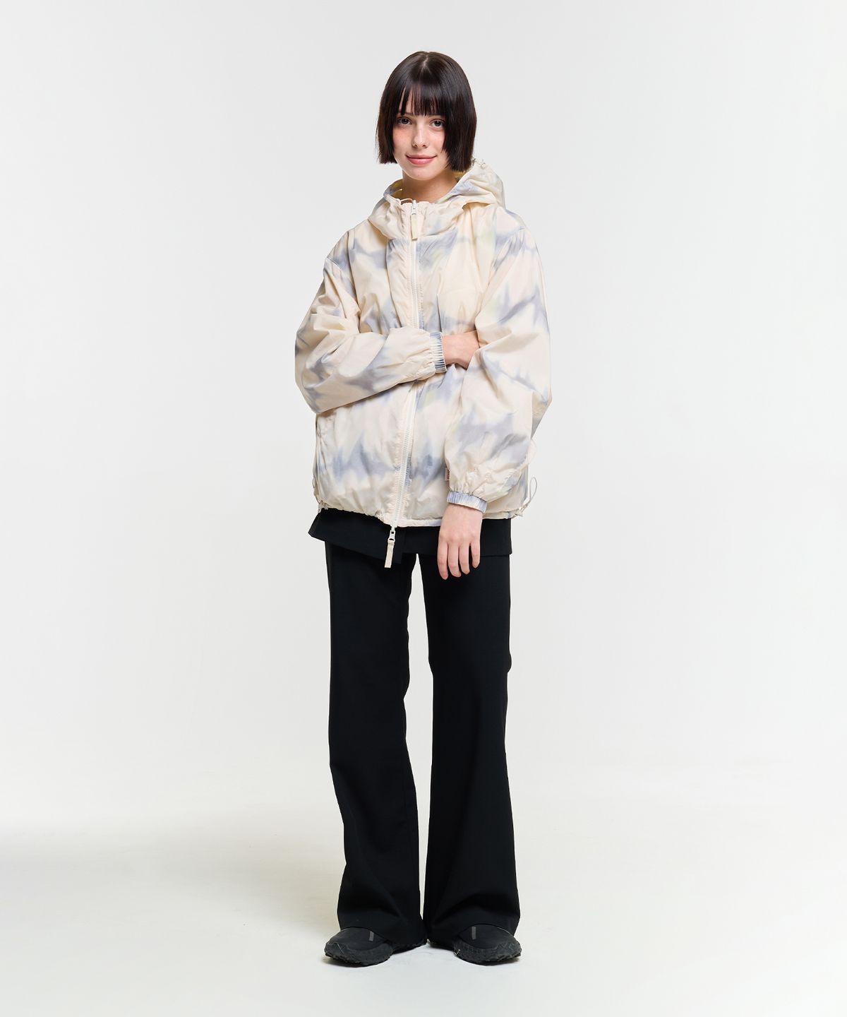에이카화이트(AECA) REVERSIBLE PANEL WINDBREAKER-IVORY