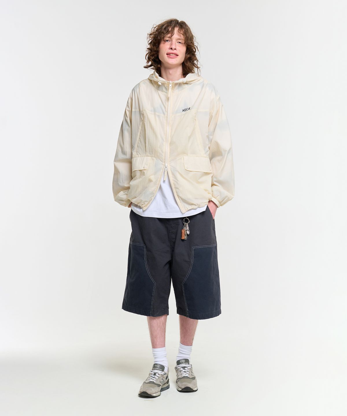 에이카화이트(AECA) REVERSIBLE PANEL WINDBREAKER-IVORY