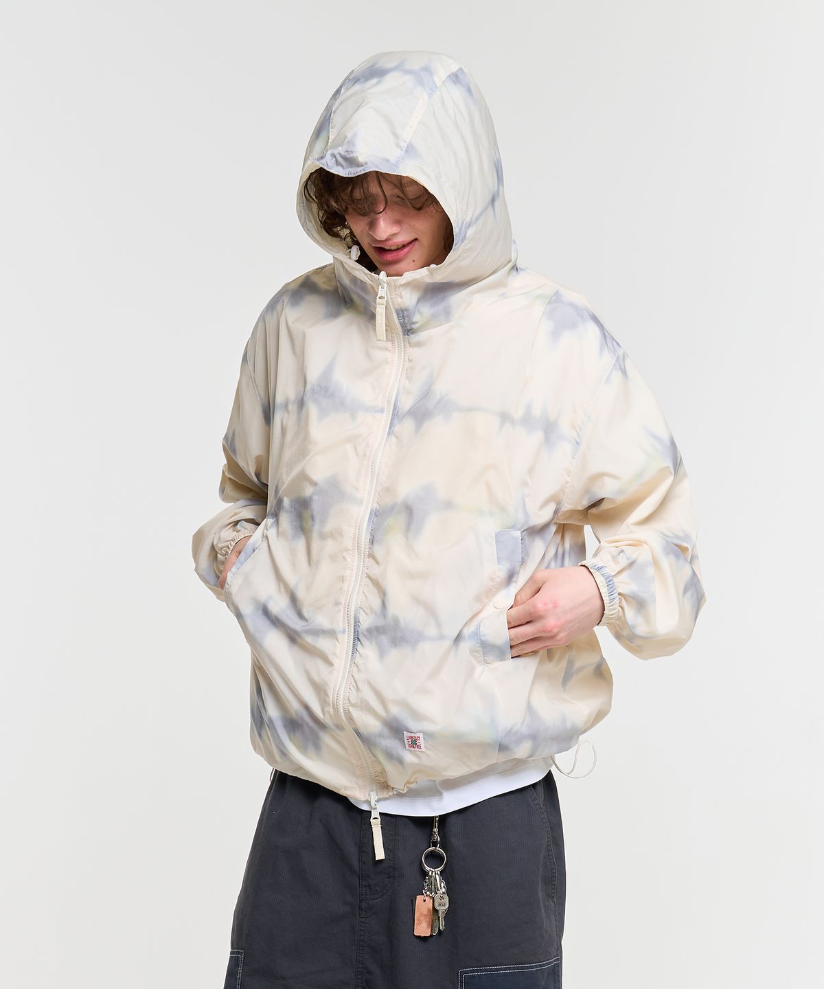 에이카화이트(AECA) REVERSIBLE PANEL WINDBREAKER-IVORY